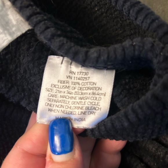 Skeleton embroidered mat - Picture 2 of 4